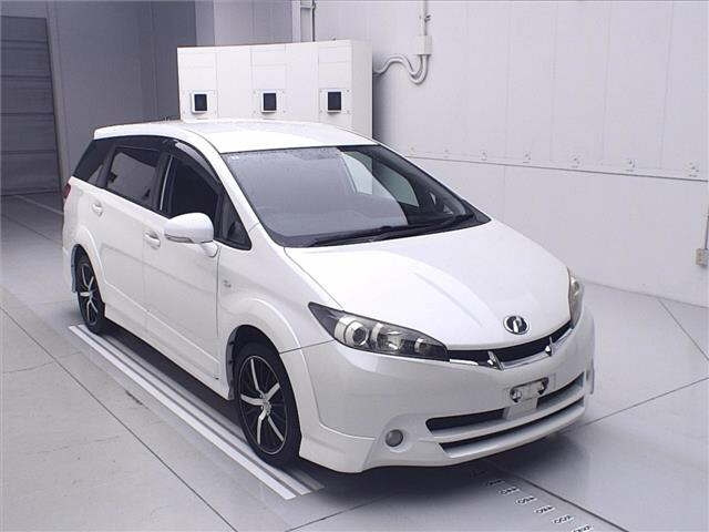 TOYOTA WISH 2009