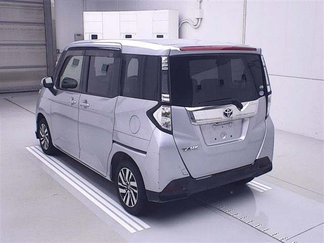 TOYOTA TANK 2017