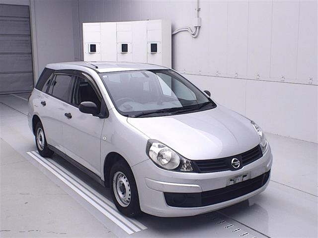 NISSAN AD 2010