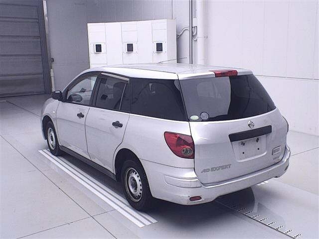 NISSAN AD 2010
