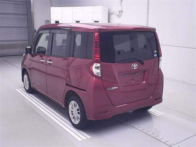 TOYOTA ROOMY 2018