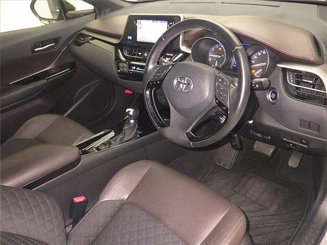 TOYOTA C-HR 2017
