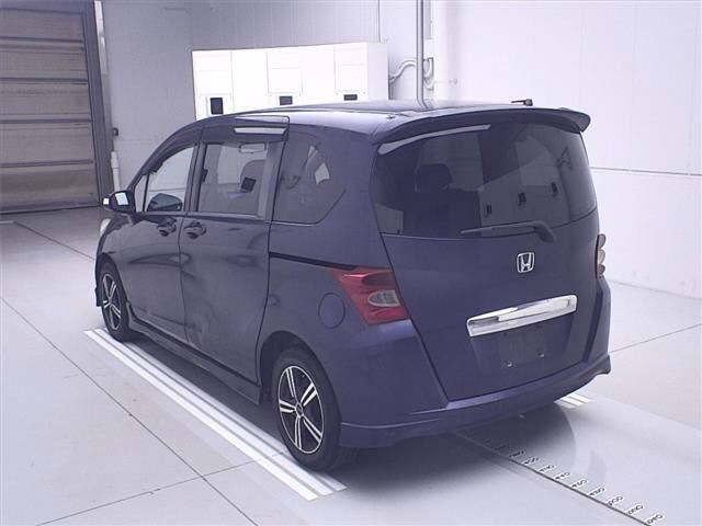 HONDA FREED 2010