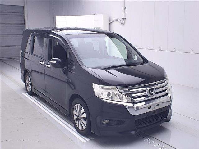 HONDA STEP WAGON 2013