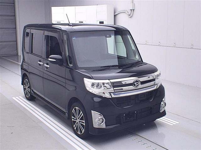 DAIHATSU TANTO 2015