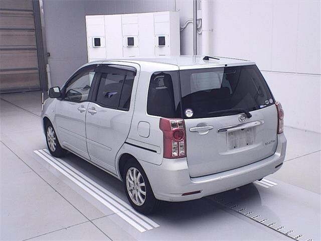 TOYOTA RAUM 2008