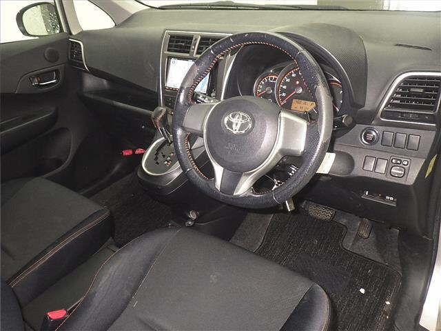 TOYOTA RACTIS 2010
