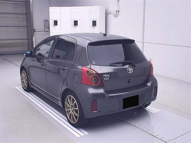 TOYOTA VITZ 2009