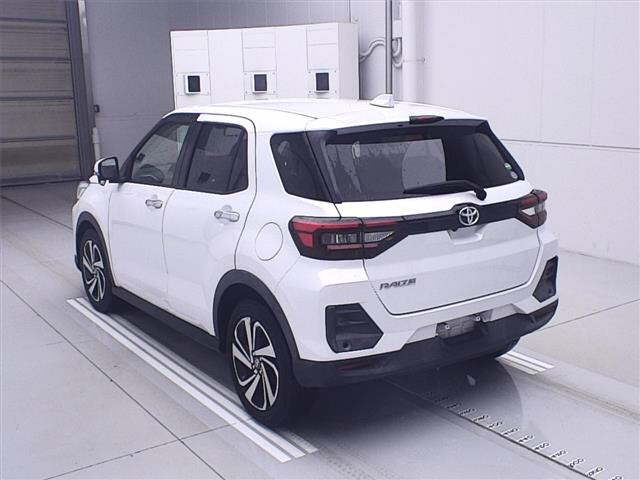 TOYOTA RAIZE 2020