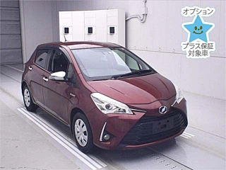 TOYOTA VITZ 2017