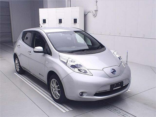 NISSAN LEAF 2014