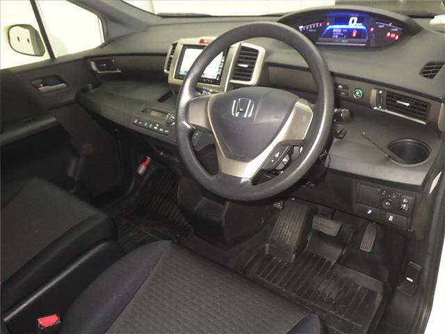 HONDA FREED 2012