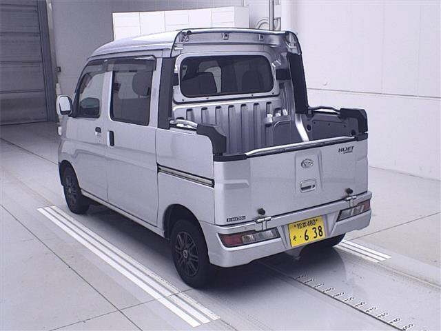 DAIHATSU HIJET VAN 2018
