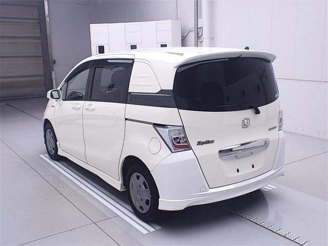 HONDA FREED 2012