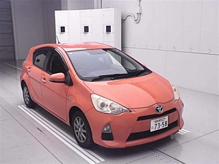 TOYOTA AQUA 2013