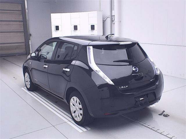 NISSAN LEAF 2015