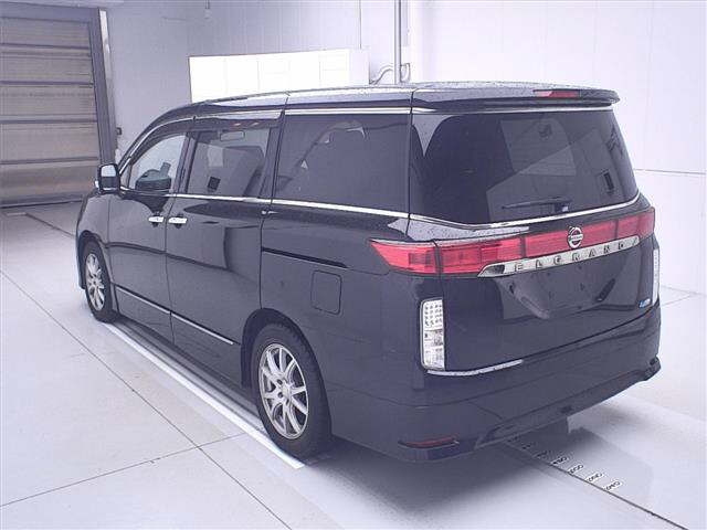 NISSAN ELGRAND 2011