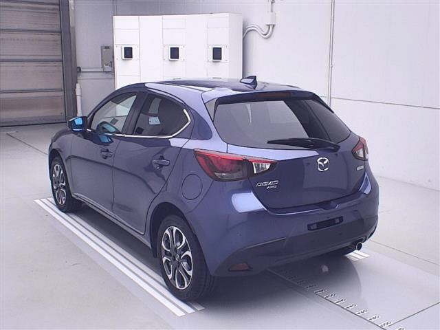 MAZDA DEMIO 2017