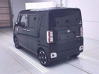 DAIHATSU WAKE 2016