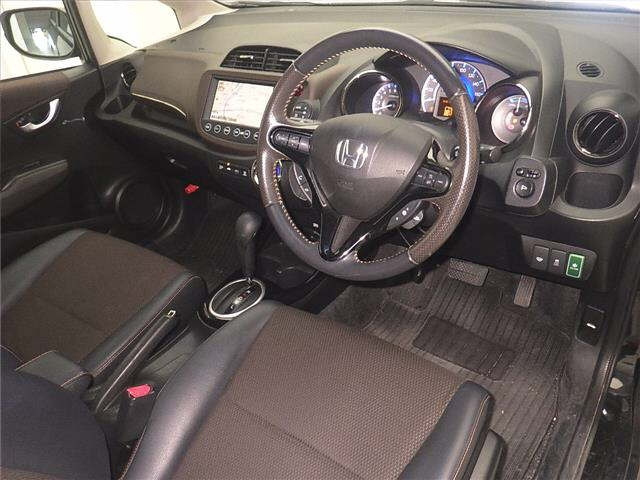 HONDA FIT SHUTTLE 2011