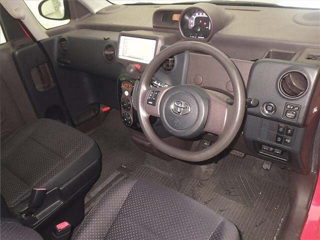 TOYOTA PORTE 2012