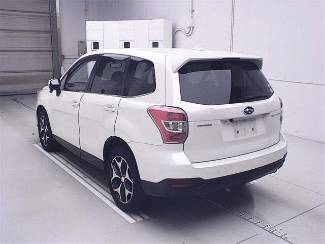SUBARU FORESTER 2015