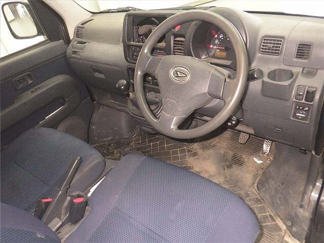 DAIHATSU HIJET VAN 2010