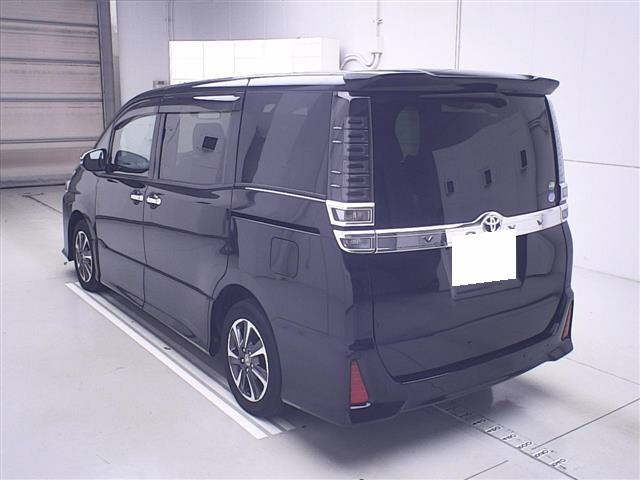 TOYOTA VOXY 2020