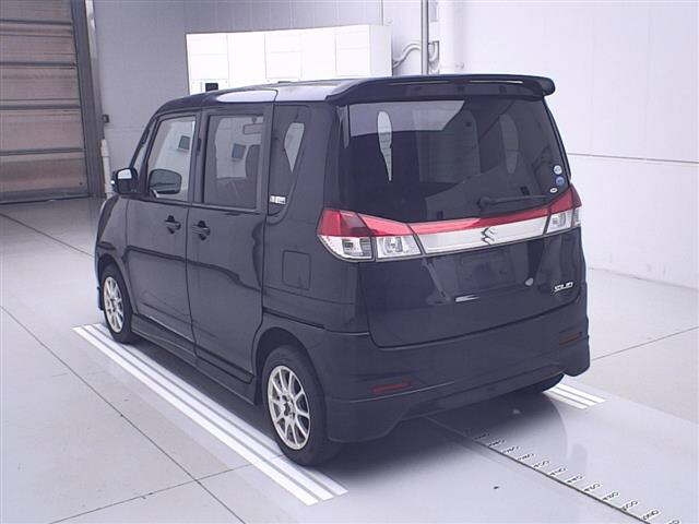 SUZUKI SOLIO 2011