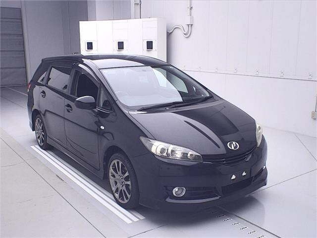 TOYOTA WISH 2011