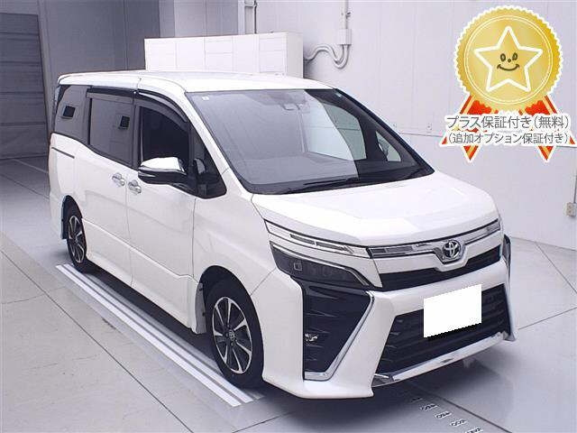 TOYOTA VOXY 2021