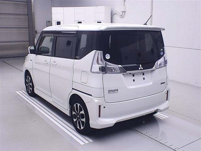 MITSUBISHI DELICA D2 2018