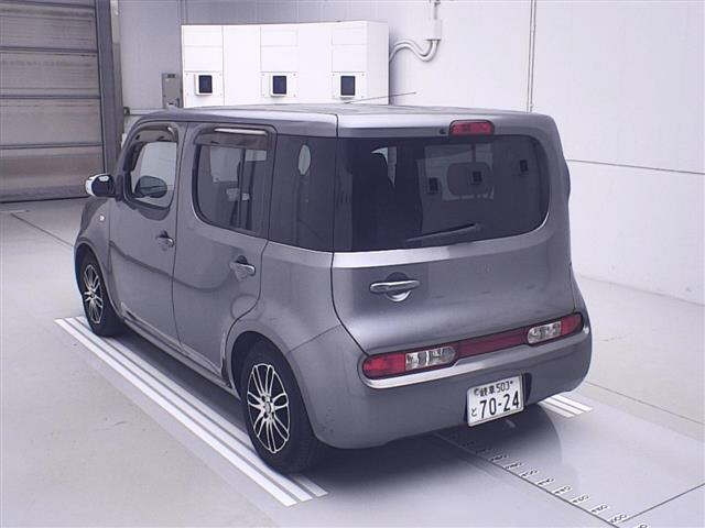 NISSAN CUBE 2010