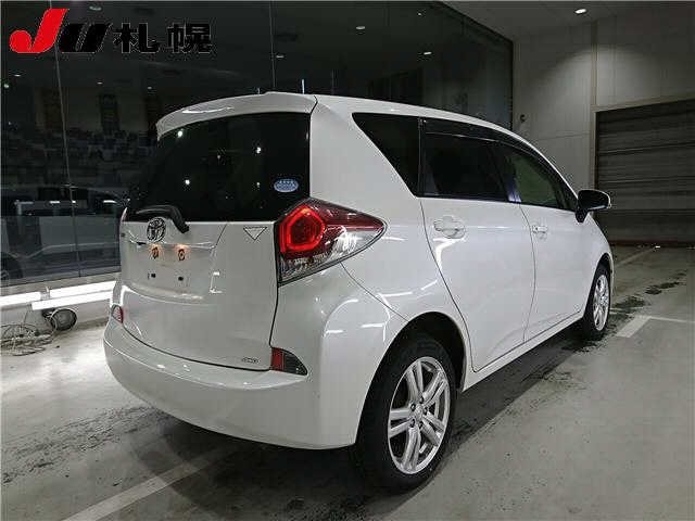 TOYOTA RACTIS 2014
