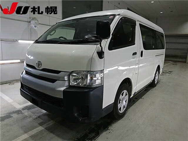 TOYOTA HIACE 2016