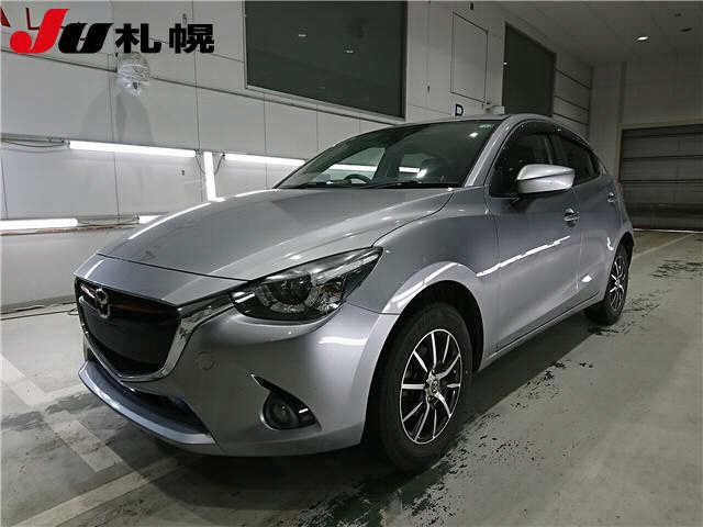 MAZDA DEMIO 2016