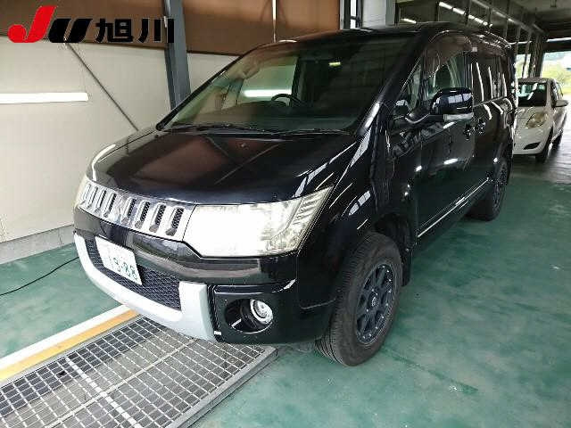 MITSUBISHI DELICA D5 2010