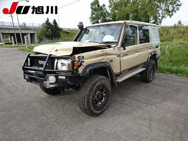 TOYOTA LAND CRUISER 2015