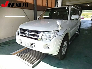 MITSUBISHI PAJERO 2013