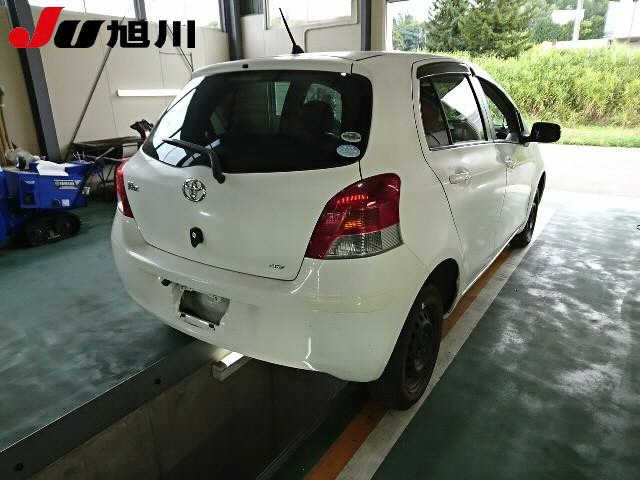 TOYOTA VITZ 2009