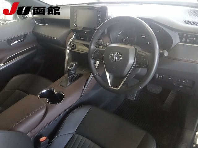 TOYOTA HARRIER 2022