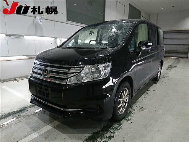 HONDA STEP WAGON 2013