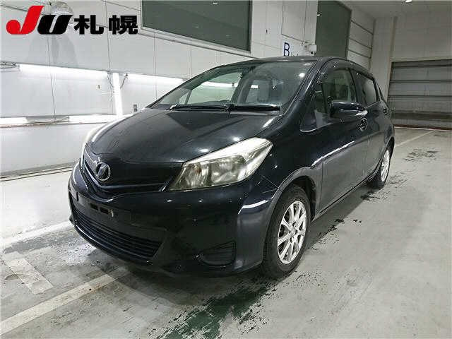 TOYOTA VITZ 2012