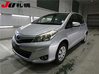 TOYOTA VITZ 2013