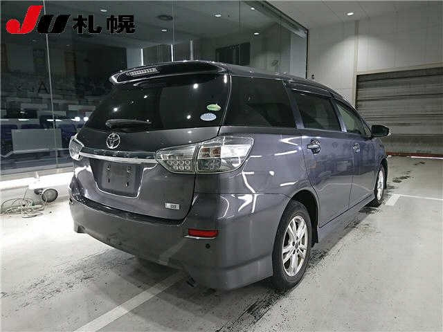TOYOTA WISH 2012