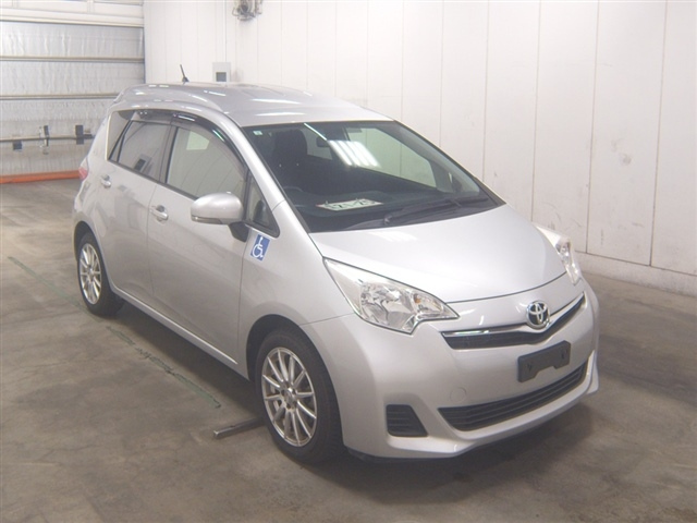 TOYOTA RACTIS 2013