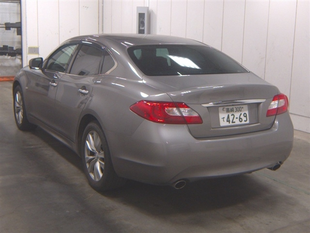 NISSAN FUGA 2010