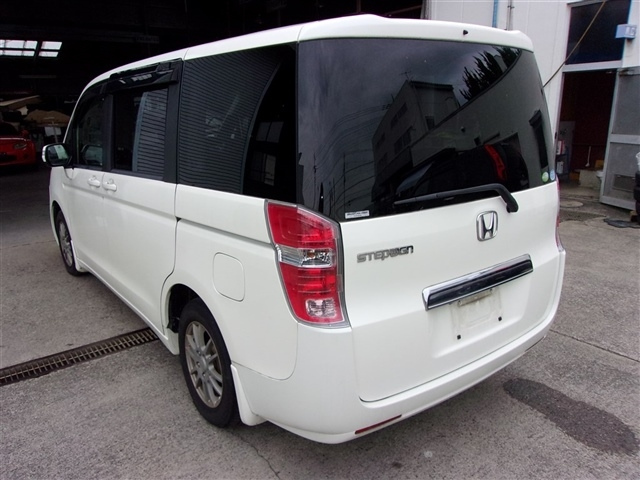 HONDA STEP WAGON 2010
