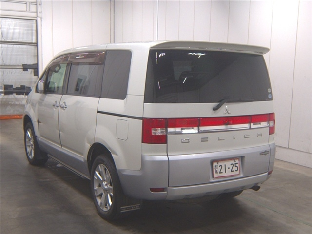 MITSUBISHI DELICA D5 2012