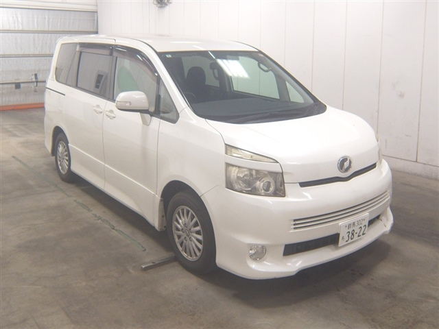 TOYOTA VOXY 2008